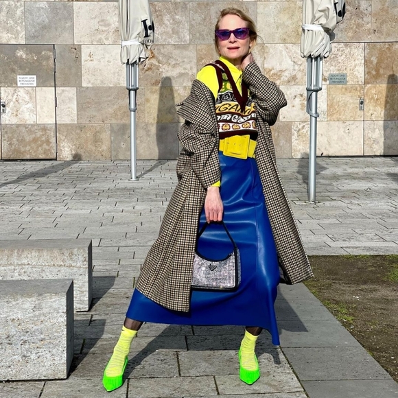 BNWT! Zara Faux Leather Skirt - Picture 2 of 10